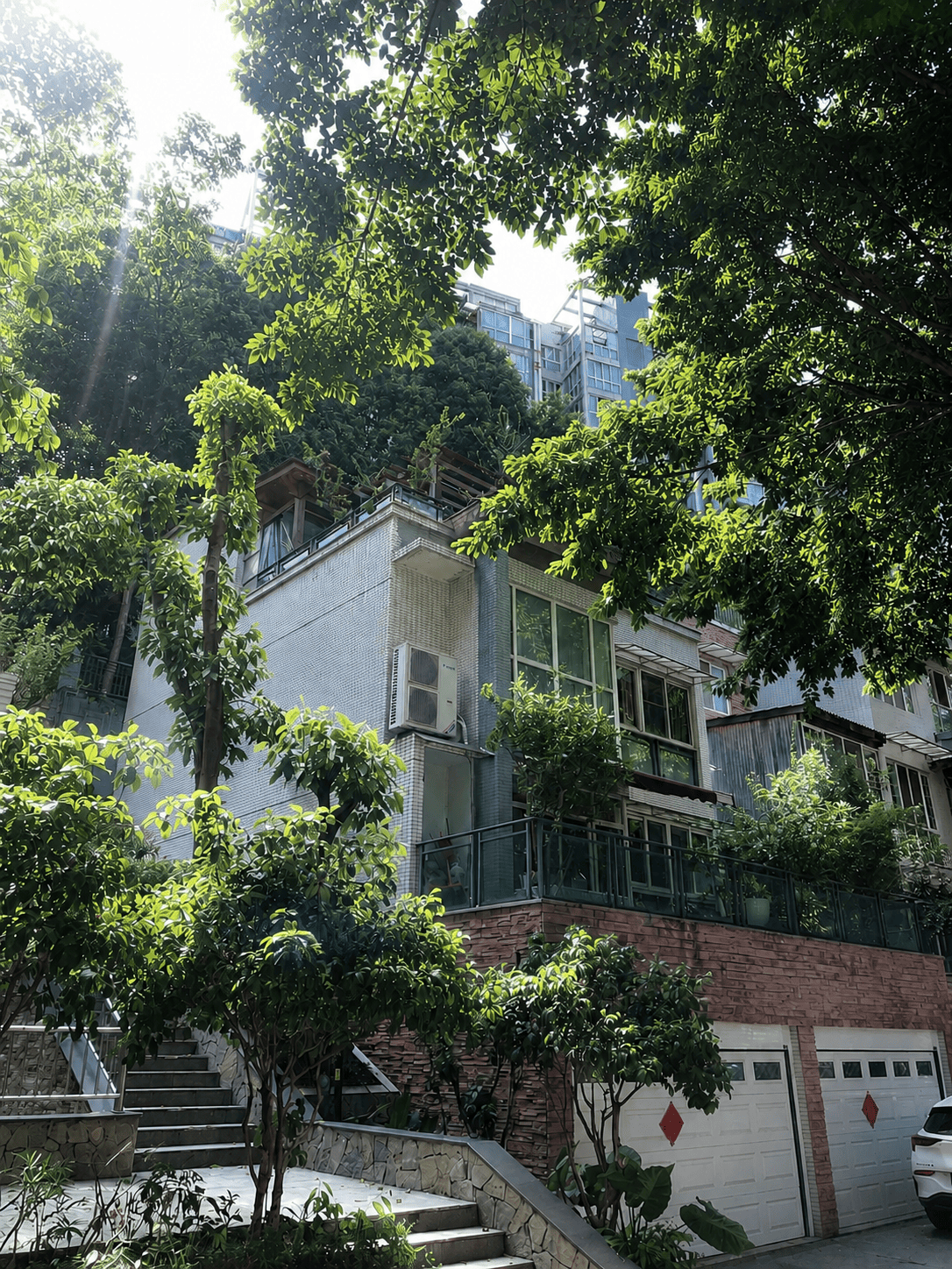 大同岛居岁月从容升级：小小岛老别墅加装蒂升悦行款电梯